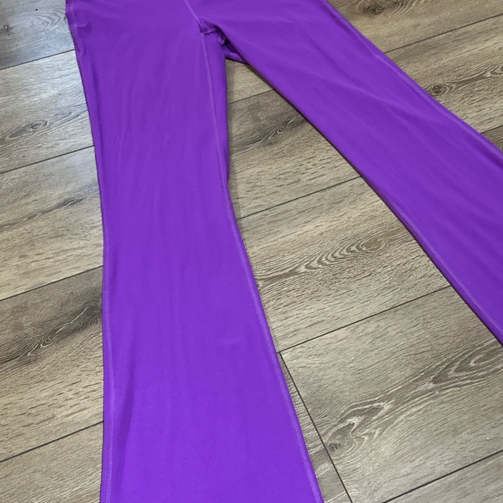 Lululemon Groove Super High Rise Flare Leggings - Picture 4 of 13